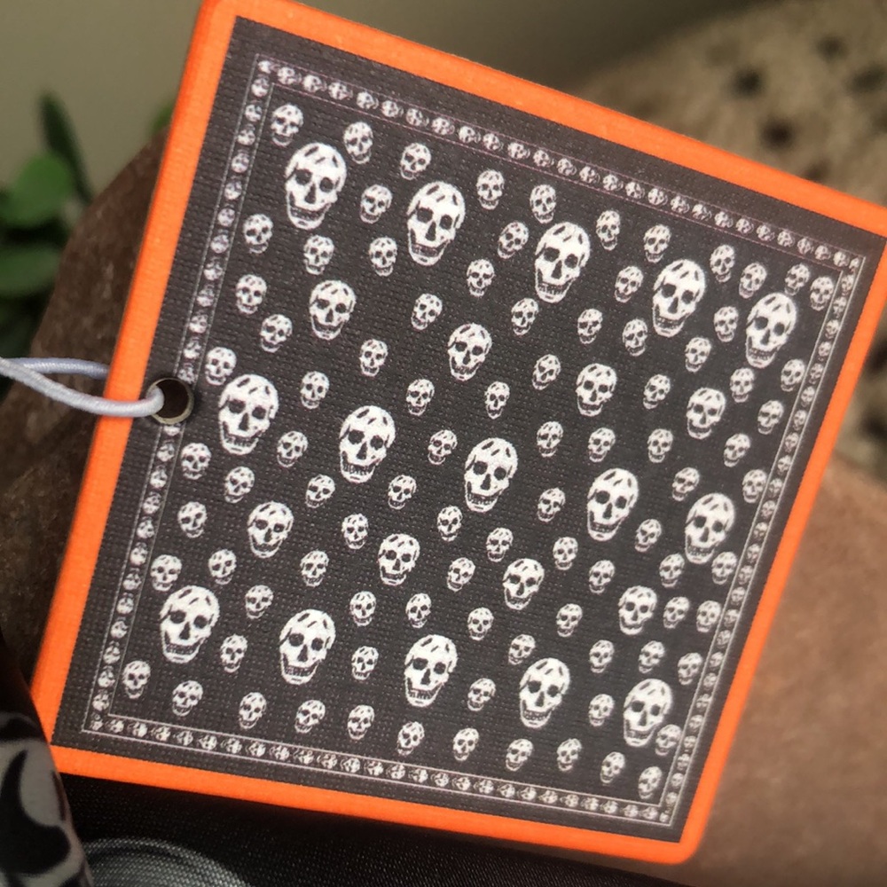 Piper K Black and White Skull Print Scarf - Picture 4 of 7